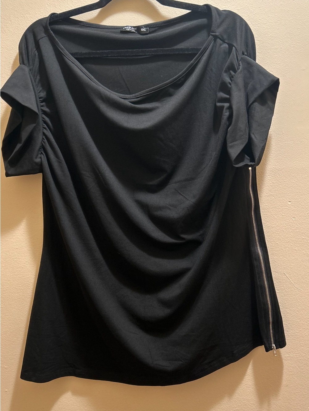 SHEIN Black Short Sleeve Draped Top with Side Zip Detail